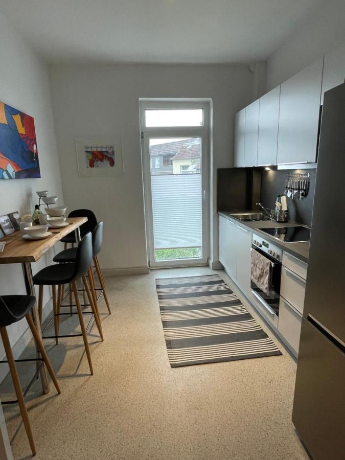 Schoene Grosse 4 Zimmer-Altbauwohnung キール エクステリア 写真