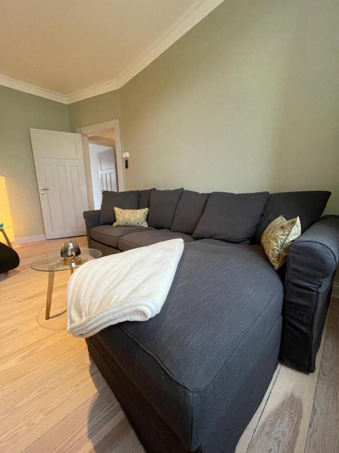 Schoene Grosse 4 Zimmer-Altbauwohnung キール エクステリア 写真